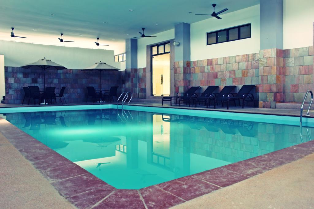 Raia Hotel & Convention Centre Terengganu Kuala Terengganu Buitenkant foto