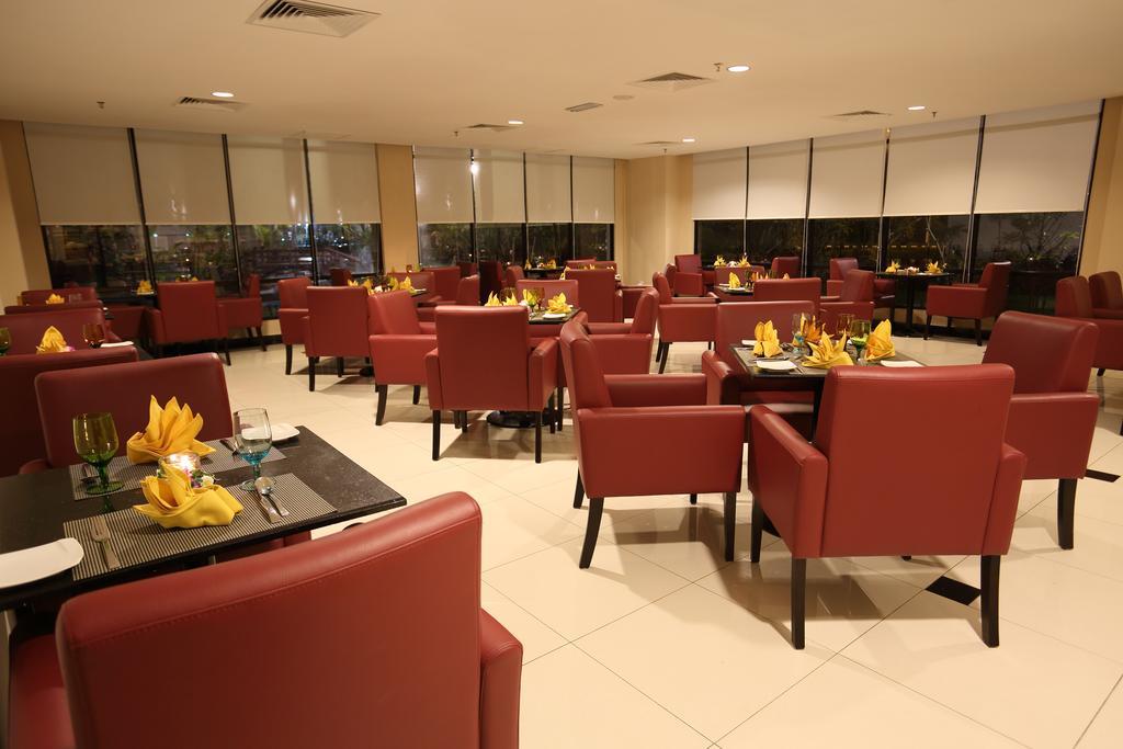 Raia Hotel & Convention Centre Terengganu Kuala Terengganu Buitenkant foto