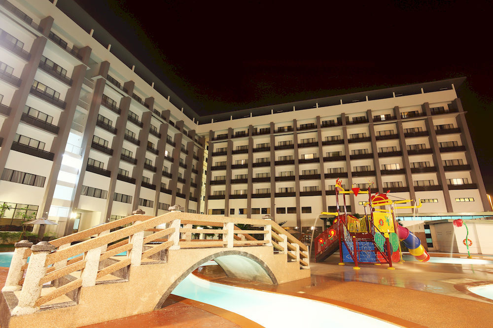 Raia Hotel & Convention Centre Terengganu Kuala Terengganu Buitenkant foto