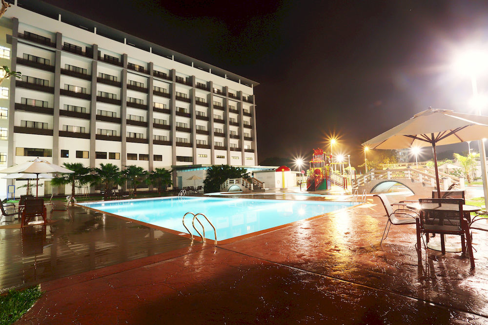 Raia Hotel & Convention Centre Terengganu Kuala Terengganu Buitenkant foto