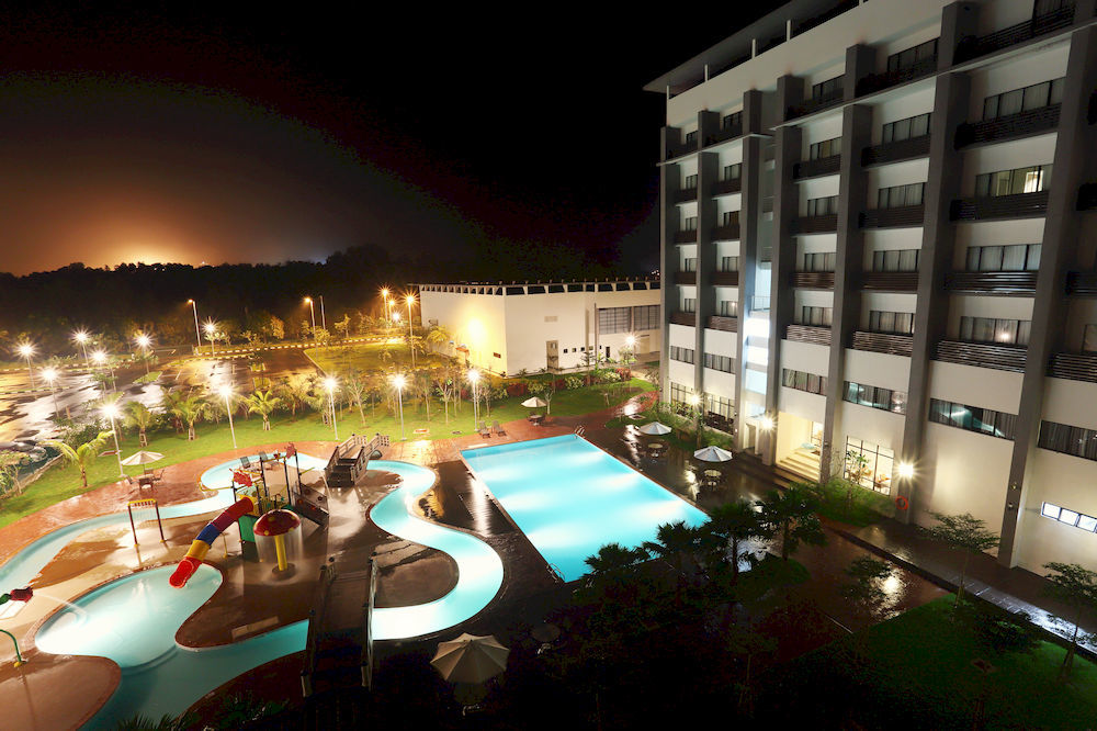 Raia Hotel & Convention Centre Terengganu Kuala Terengganu Buitenkant foto